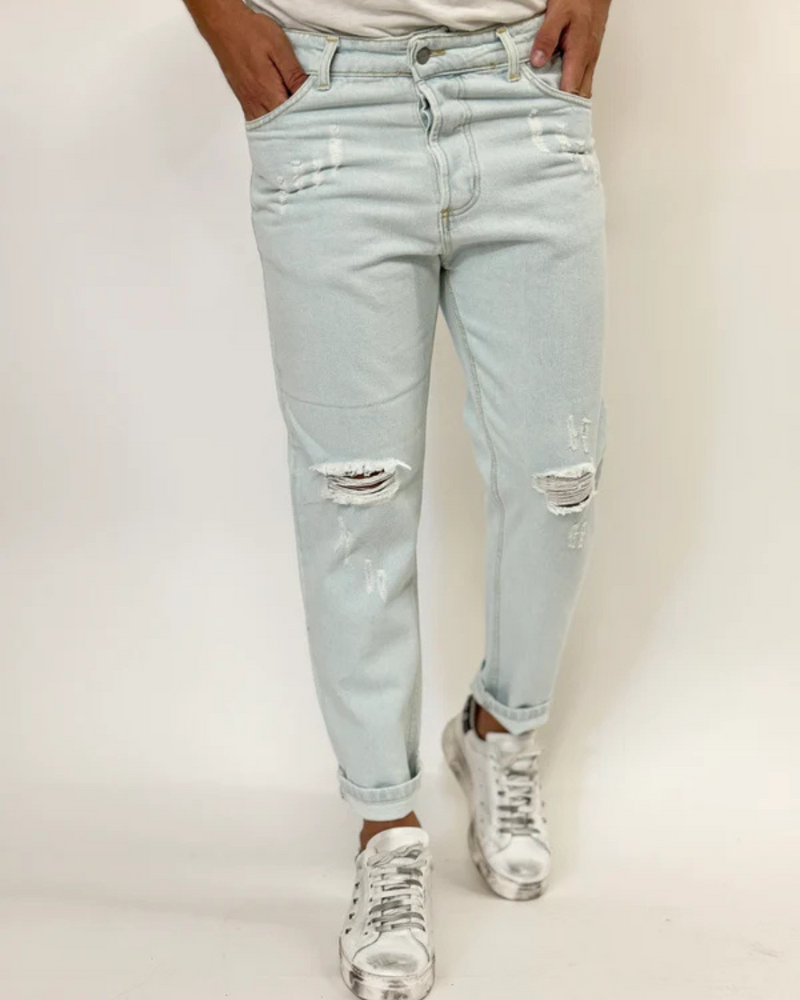Pantalón con Ligero Desgarro en la Rodilla para Hombres