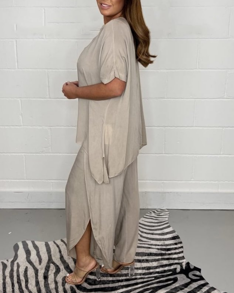 Conjunto de Dos Piezas con Pantalón Liso y Camisa de Manga Corta