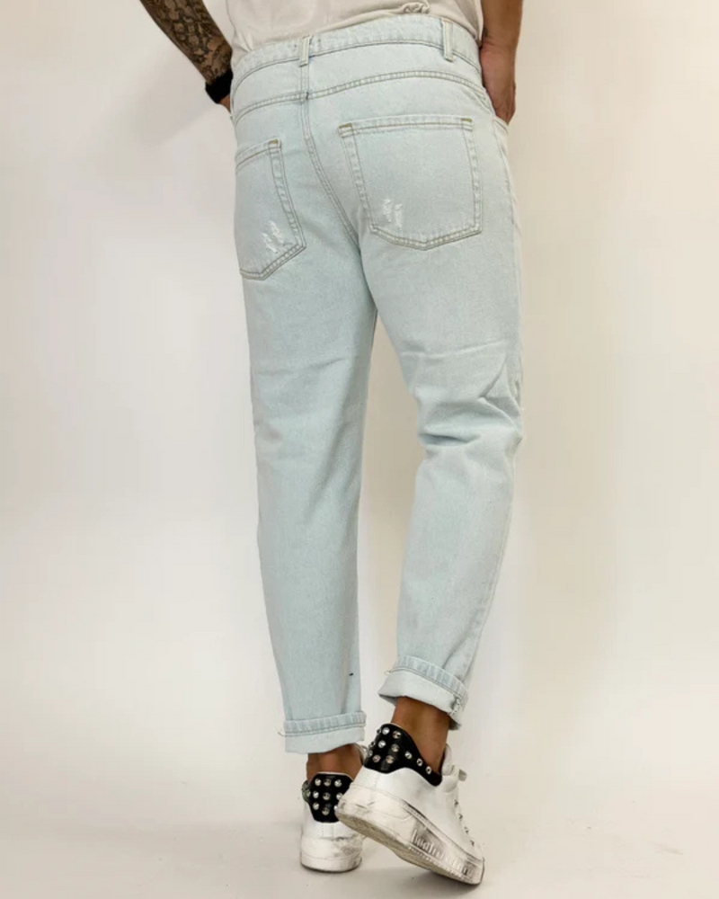 Pantalón con Ligero Desgarro en la Rodilla para Hombres