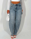 Pantalón Ancho con Detalles de Brillantes y Estilo Cargo