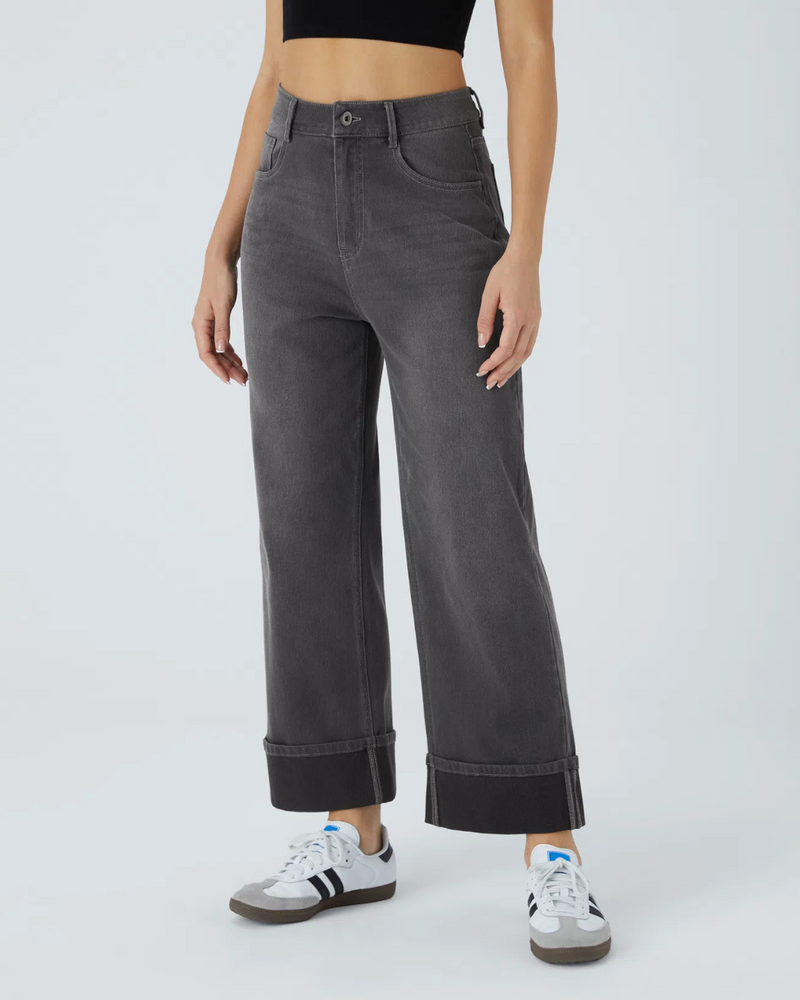 Pantalón con Cintura Alta y Botas Anchas