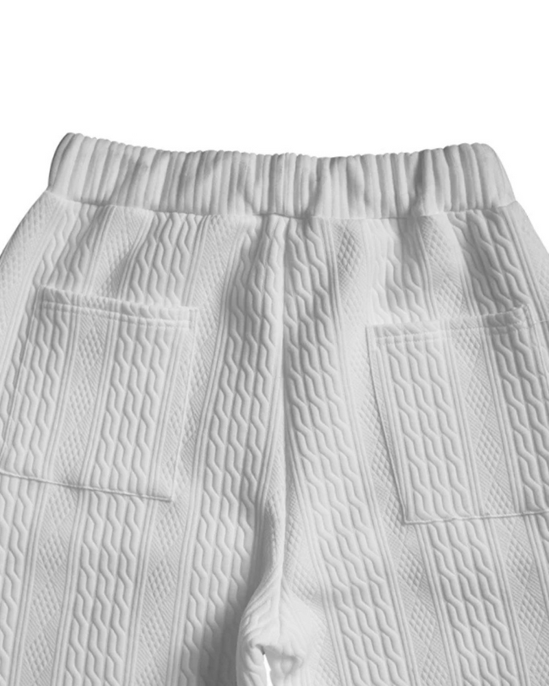 Conjunto de dos piezas en tejido con textura trenzada y cómodo ajuste
