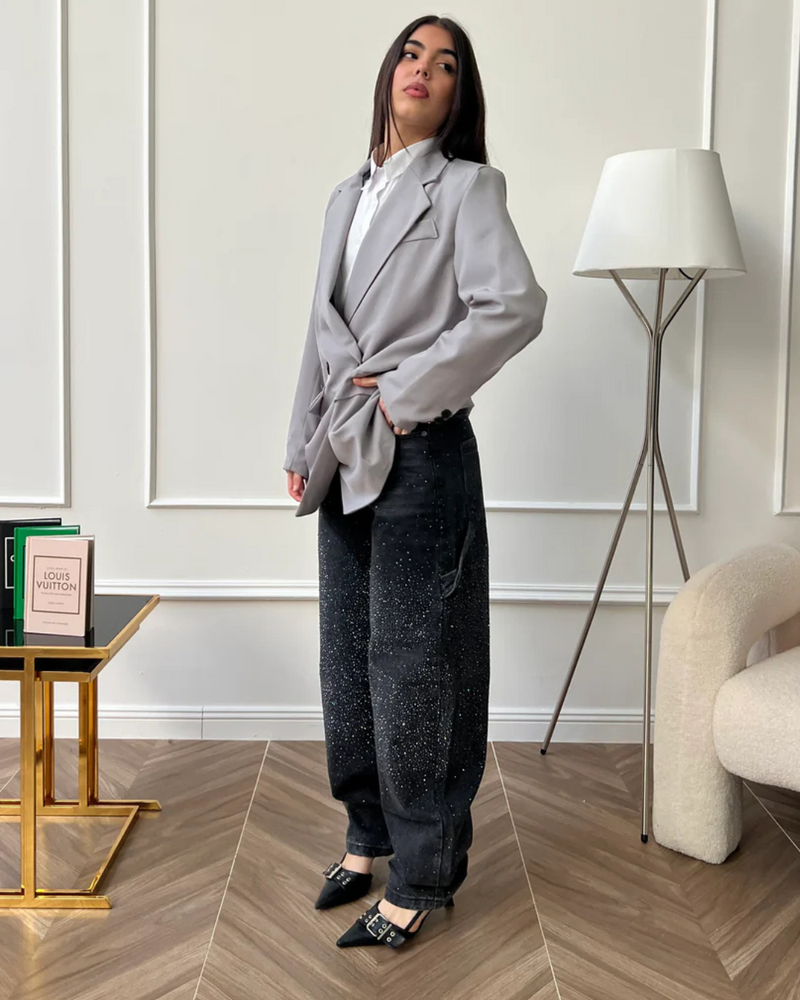 Pantalón Ancho con Detalles de Brillantes y Estilo Cargo