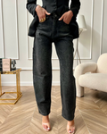 Pantalón Ancho con Detalles de Brillantes y Estilo Cargo