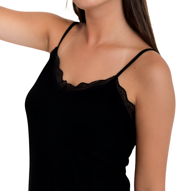 Conjunto Pijama de Seda con Tiras de Encaje